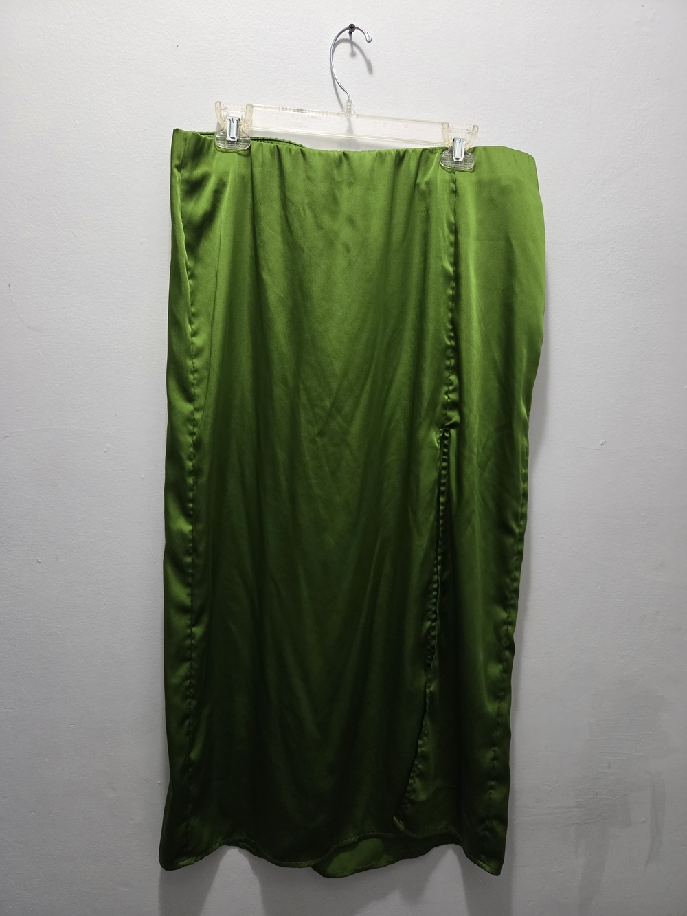 A New Day Women’s Green Satin Midi Skirt XL Pull-On Side Slit Straight/Pencil